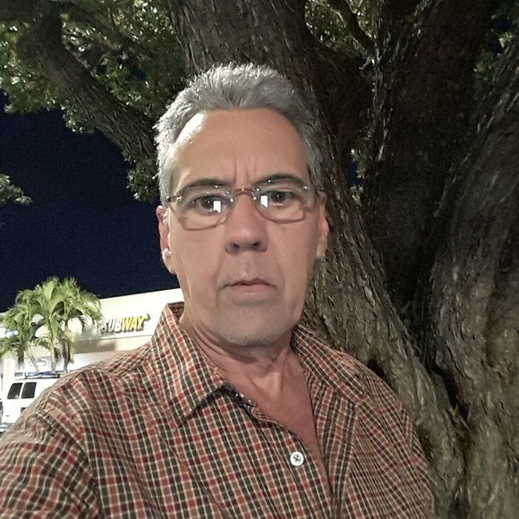 Meet your Posher, Alfredo - Picture 2 of 2